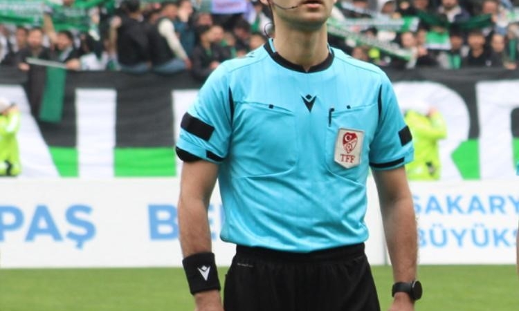 Yan hakem Enes Biroğlu üst klasman hakemi oldu