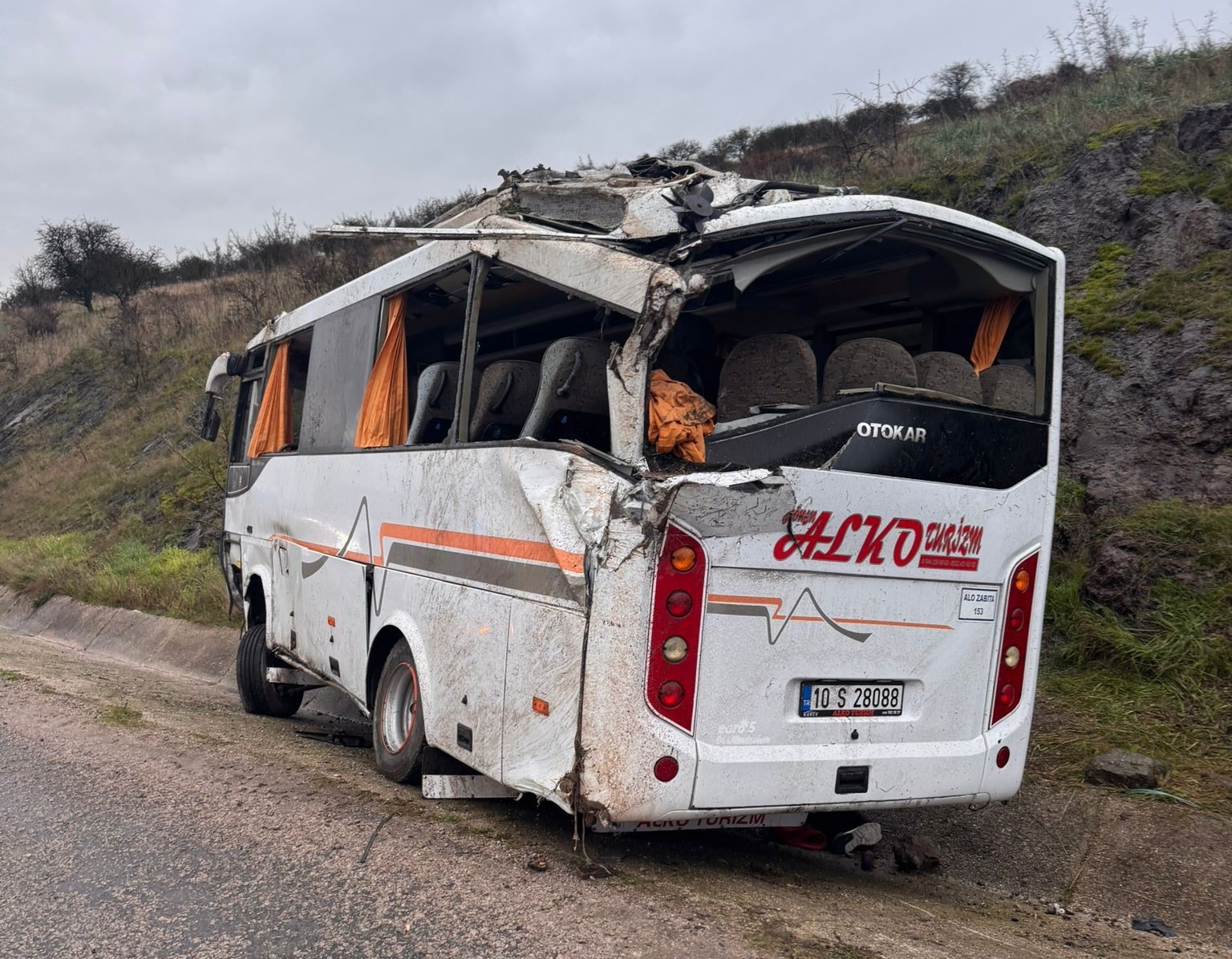 GÖNEN'DEKİ KAZADAN 6 GÜN SONRA ACI HABER: ZÜLFİYE ERCAN HAYATINI KAYBETTİ