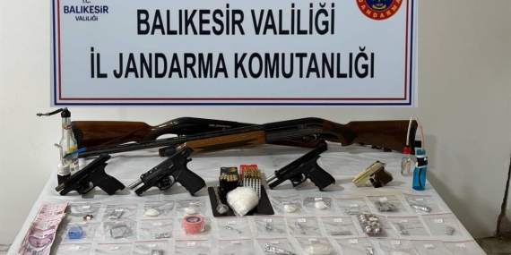 Balıkesir’deki Uyuşturucu Ticareti Operasyonunda 5 Şüpheli Gözaltına Alındı