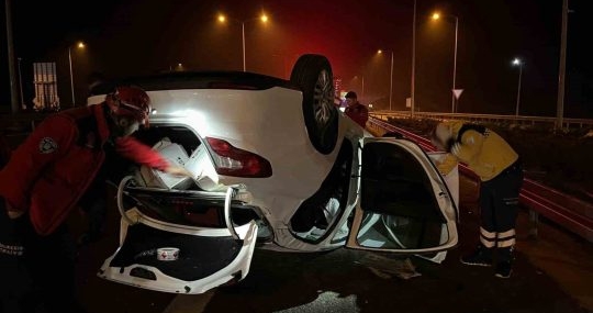 Balıkesir’de otobanda çift taraflı trafik kazası: 1 yaralı