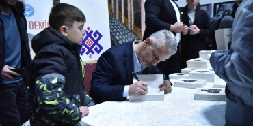 EFSANE BOKSÖR MUHAMMED ALİ, ALTIEYLÜL’DE ANILDI