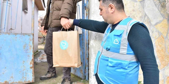 Balıkesir’de beslenme çantaları büyükşehir desteğiyle doluyor