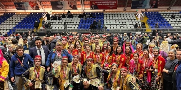 ÇAĞDAŞ SPOR KULÜBÜ HALK OYUNLARI YARIŞMASINDA 3 DALDA BİRİNCİ OLDU