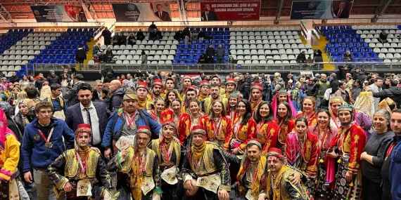 Çağdaş Spor Kulübü Halk Oyunları yarışmasında 3 dalda birinci oldu