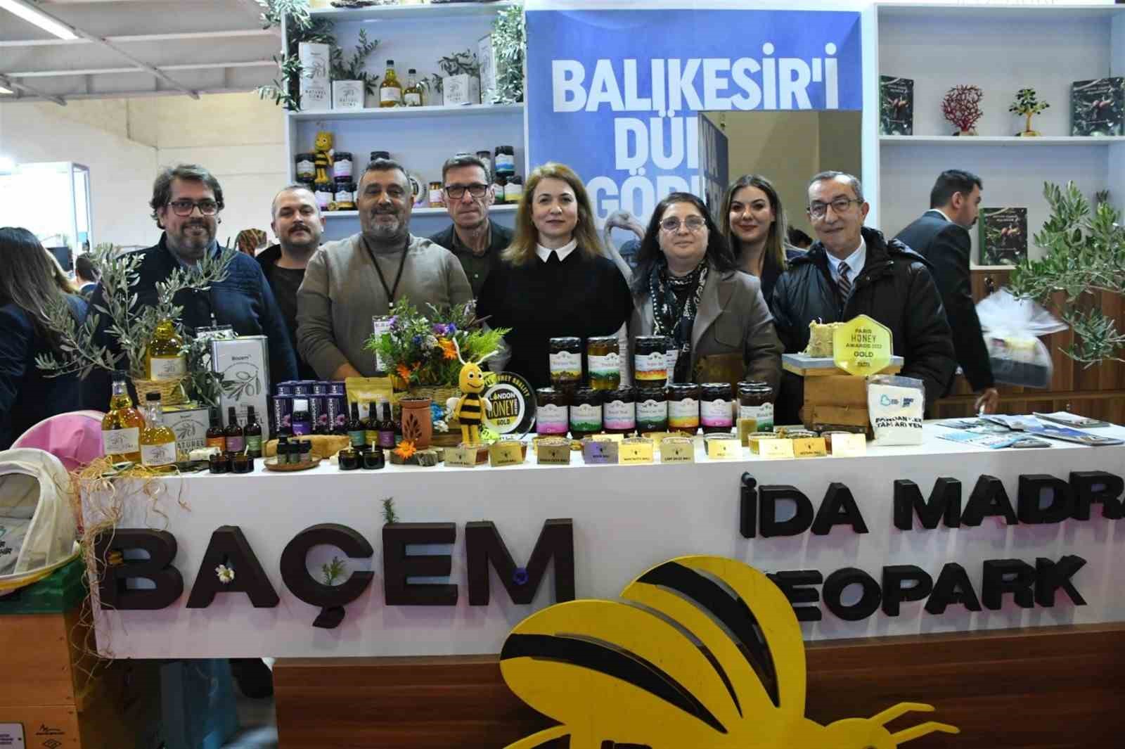 BALIKESİR BÜYÜKŞEHİR BELEDİYESİ, EMITT'TEN ÖDÜLLE DÖNDÜ