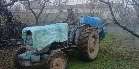 Balıkesir’de şeftali ağaçlarının ilaçlanması başladı