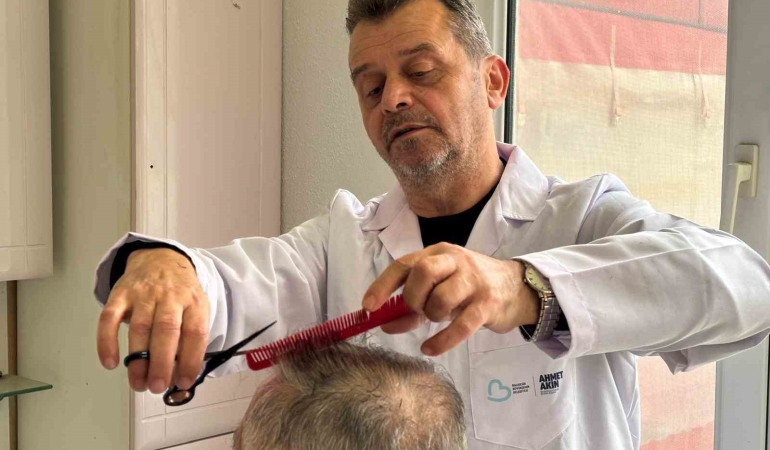 Balıkesir Büyükşehirden “Evde Ücretsiz Berber Hizmeti”