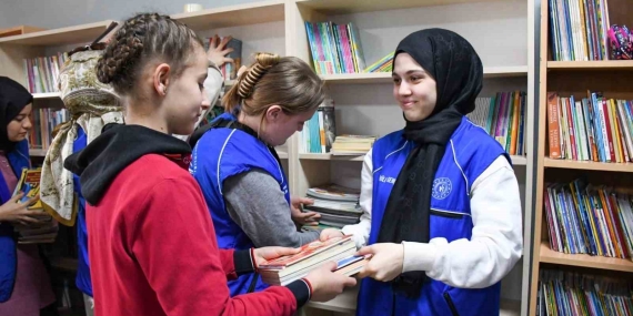 “Kitabım Kitabın Olsun” projesi gençlere eğitim ışığı oluyor