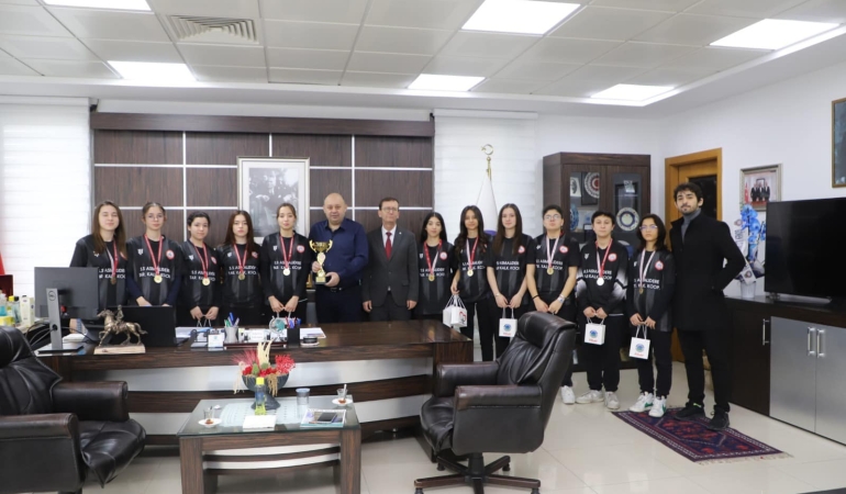 Gönen Mustafa Uşdu Anadolu Lisesi Futbol-Futsal Takımı 5. Kez İl Şampiyonu Oldu!