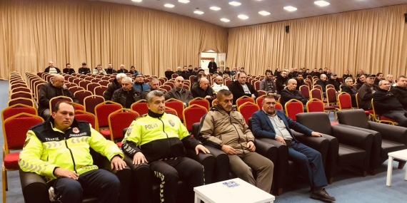 Gönen’de Servis ve Okul Servisi Şoförlerine Bilgilendirme Toplantısı Düzenlendi