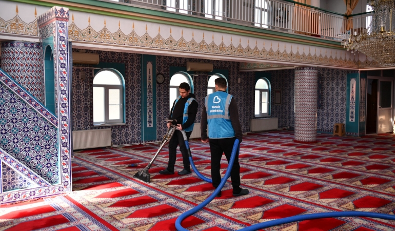 Balıkesir’de camiler Ramazan’a hazırlanıyor