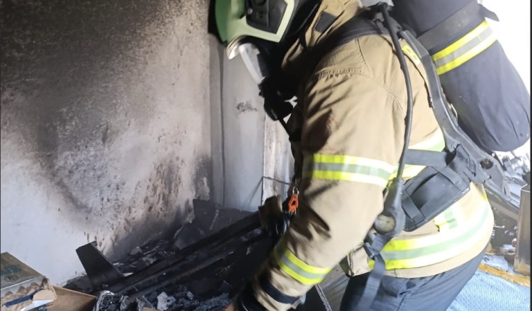 Erdek’te Ev Yangını: İtfaiye Ekipleri Hızla Müdahale Etti