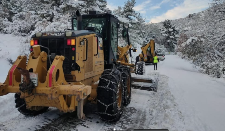 Gönen’de Karla Mücadele Çalışmaları Devam Ediyor