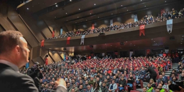 BAŞKAN AKIN'DAN DEPREM SEFERBERLİĞİ ÇAĞRISI BAŞKAN AKIN: "DÖNÜŞÜMDE VATANDAŞIN TEMİNATI BELEDİYE OLACAK"