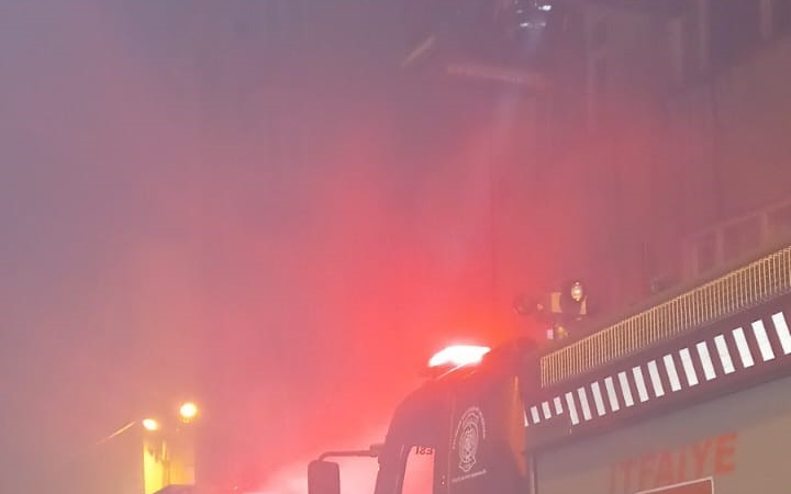 Bandırma’da çatı katında yangın