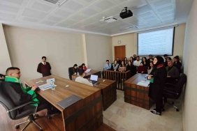HUKUK FAKÜLTESİ ÖĞRENCİLERİ KURGUSAL MAHKEMEDE EĞİTİM ALIYOR