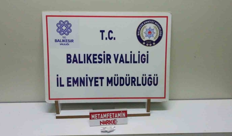 Balıkesir’de huzur ve güven uygulamasında 8 aranan şahıs yakalandı