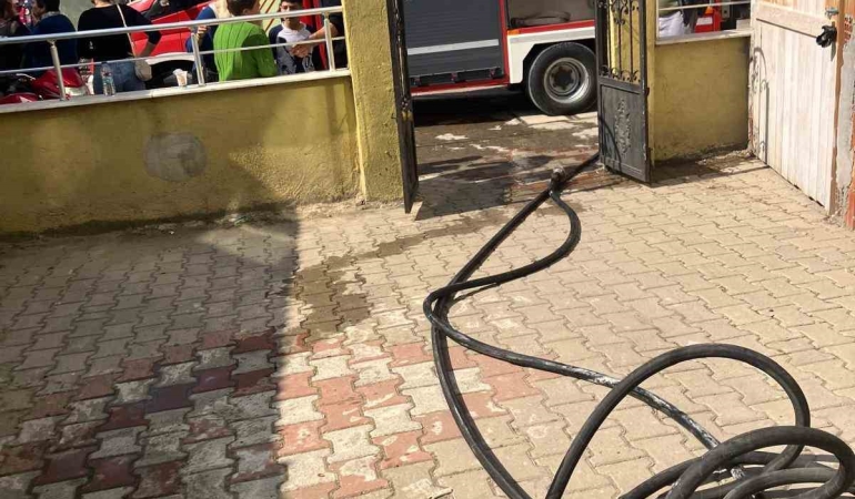 Ayvalık’ta ev yangını