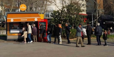 BANDIRMA’DA UYGUN FİYATLI PİDE İÇİN UZUN KUYRUKLAR OLUŞTU