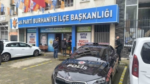 AK PARTİ BURHANİYE İLÇE BAŞKANLIĞINA TAŞLI SALDIRI
