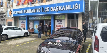 AK PARTİ BURHANİYE İLÇE BAŞKANLIĞINA TAŞLI SALDIRI