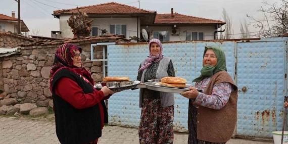 Balıkesir’de Ramazan’da bu köyde evlerde yemek pişmiyor