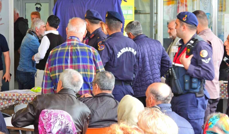 Kapıdağ Yarımadası sakinleri meraya panel konulmamasını, alanda hayvanların otlatılmasını istedi