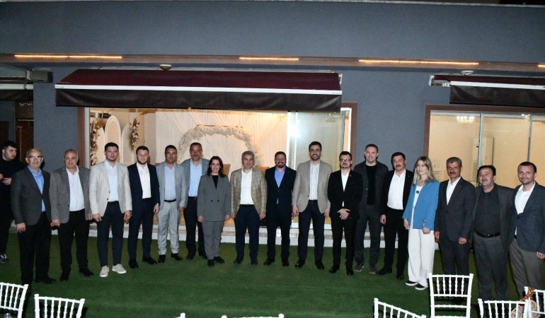 AK Parti Gönen İlçe Başkanı Zekeriyya Dağlı, İftar Programında Vatandaşlarla Buluştu