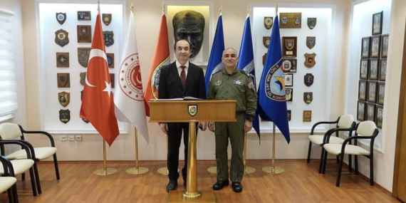 Gönen Kaymakamı Ahmet Altıntaş’tan Bandırma Garnizon Komutanı Esat Çetin’e Ziyaret