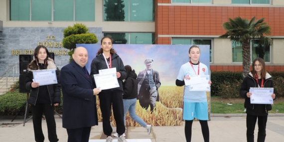 Gönen’de Ömer Seyfettin Etkinlikleri Kapsamında Koşu Yarışı Düzenlendi