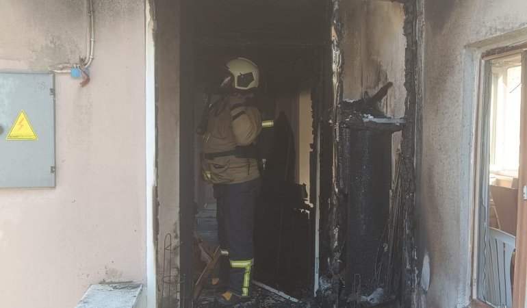 Erdek’te Ev Yangını: İtfaiye Ekipleri Müdahale Etti