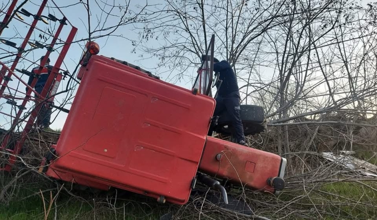 Susurluk’ta Feci Kaza: Traktör Sürücüsü Hayatını Kaybetti