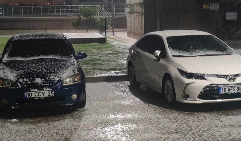 Gönen’de Şiddetli Yağış ve Dolu Etkili Oldu