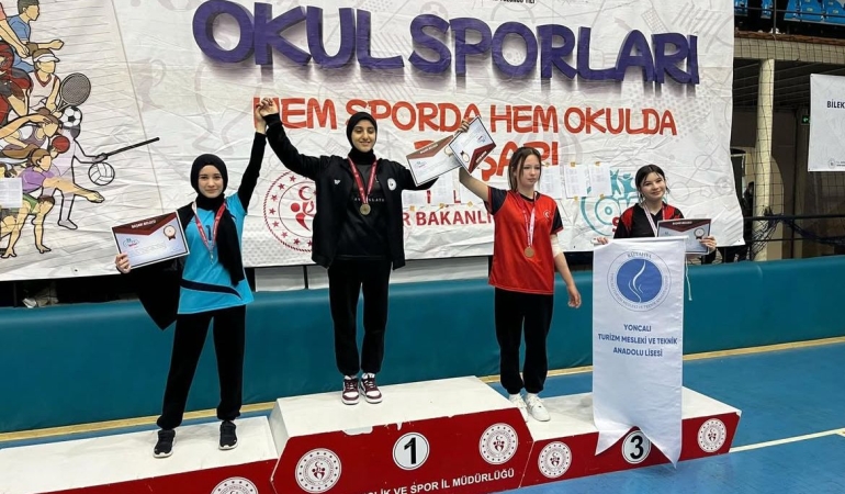 Gönenli Öğrencilerden Bilek Güreşinde Önemli Başarı