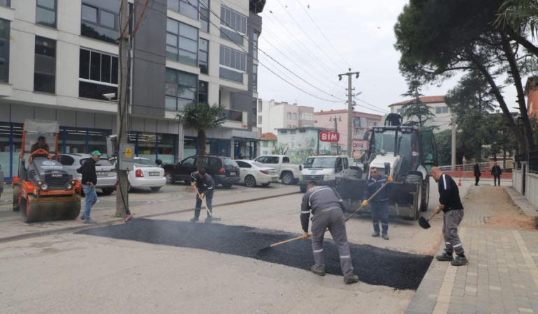 Gönen’in Yolları İyileştiriliyor