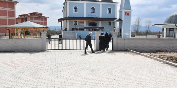 Başkan Akın Talimat Verdi, TOKİ Camii Duvarı Tamamlandı