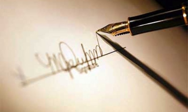 İmza atarken dikkat! Bu detayı çoğu kişi bilmiyor…