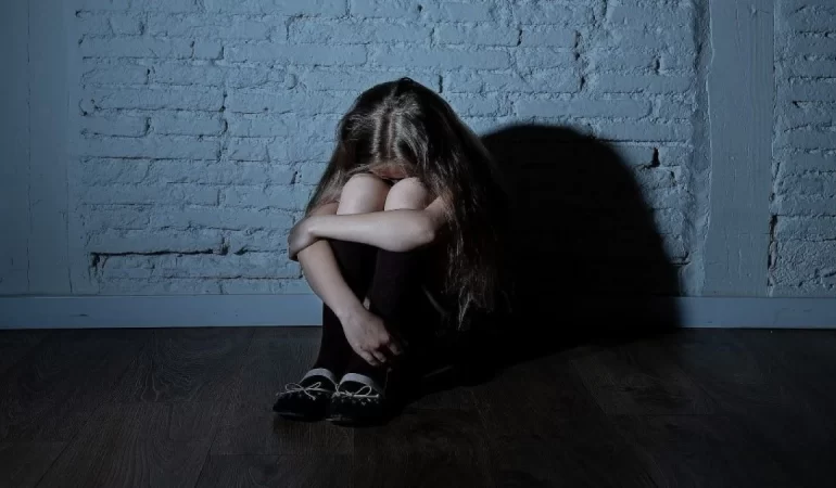 Bakanlık Verileri Çocuk İstismarında Utandıran Tabloyu Ortaya Koydu: Davalar Arttı, Mahkumiyetler Düştü