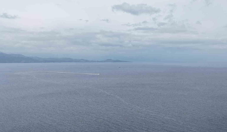Ayvacık açıklarında botun battığı bölgede arama kurtarma çalışmaları devam ediyor