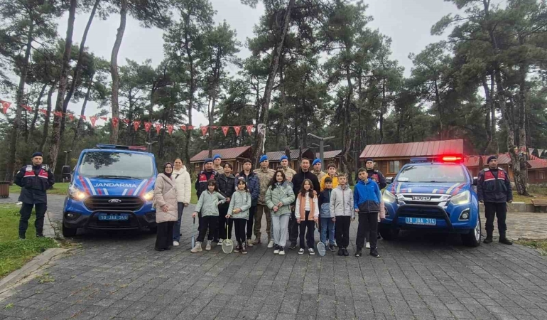 Jandarma şehit ve gazi yakını çocuklarını ağırladı