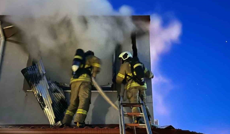 Balıkesir’de açık unutulan elektrikli ısıtıcı yangın çıkarttı