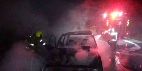 Susurluk’ta park halindeki araçta yangın çıktı