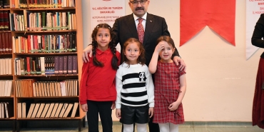 BALIKESİR'DE EN ÇOK KİTAP OKUYANLARA ÖDÜL