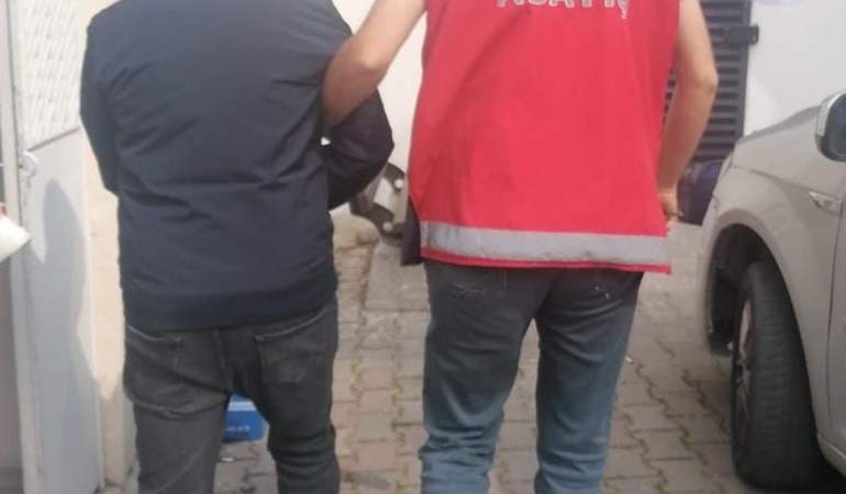 Hırsızlık suçundan aranan şahıs yakalandı