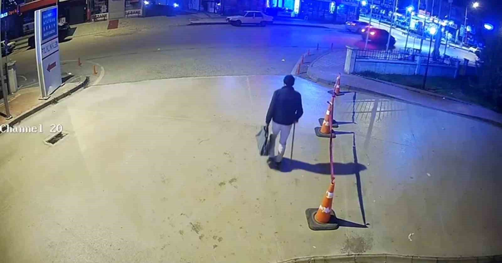82 YAŞINDAKİ ADAM 'POLİS VE SAVCI' DİYEN DOLANDIRICILARA 7 MİLYON KAPTIRDI BALIKESİR EMNİYETİ OLAYI TİTİZLİKLE AYDINLATTI