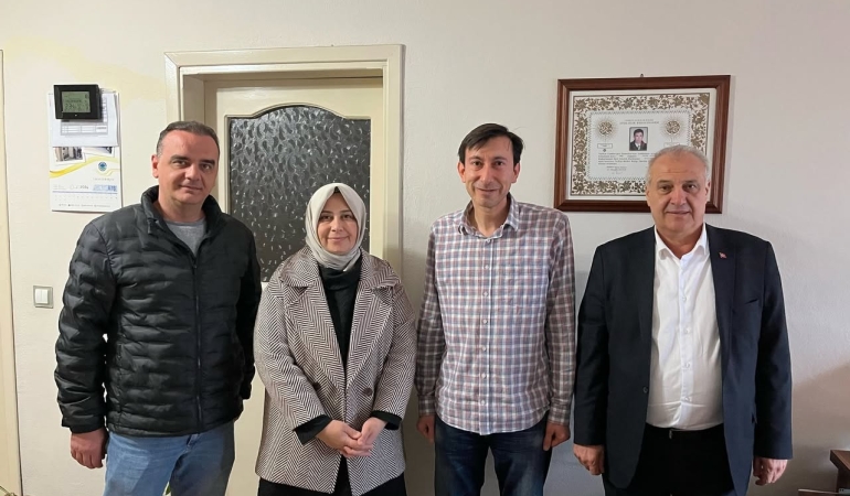 AK Parti Gönen İlçe Teşkilatı’ndan Avukatlar Günü Ziyaretleri