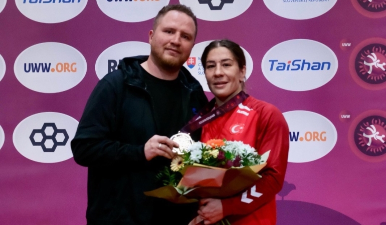 Milli güreşçi Yasemin Adar Yiğit, Avrupa 2.’si oldu