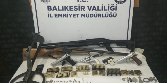 Erdek’te ruhsatsız silah ve tarihi eser operasyonu: 1 Gözaltı