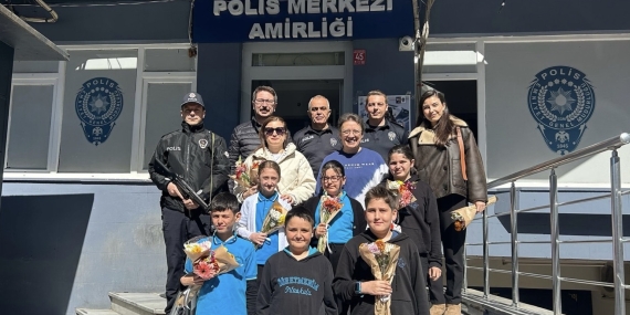 Gönenli Öğrencilerden Emniyet Teşkilatına Anlamlı Ziyaret