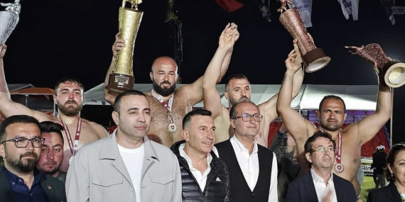 Balıkesirli Pehlivanlar Gazipaşa’da Madalyaları Topladı